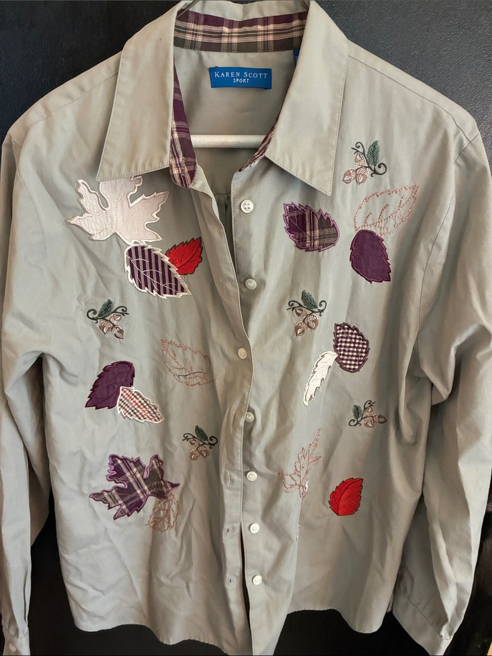 Grannycore Beige Button-Down Shirt with Purple & Red Leaf Appliqués Vintage